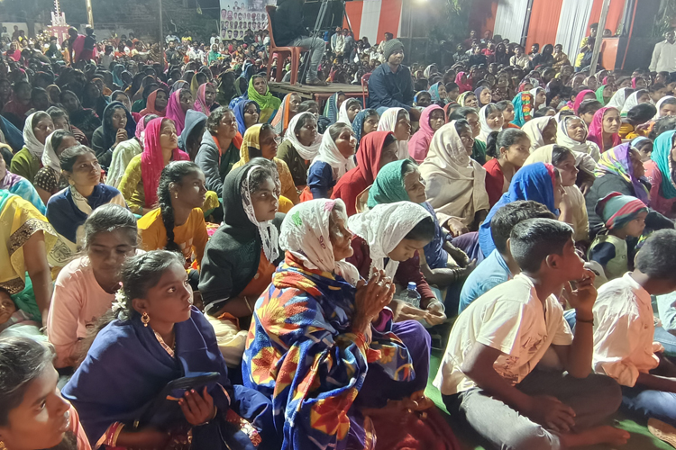 Thousands gathered at the three days prayer meeting held at Bidar, Karnataka by Grace Ministry on 26th, 27th and 28th of November, 2021 on the grounds of St Paul's Church. 
